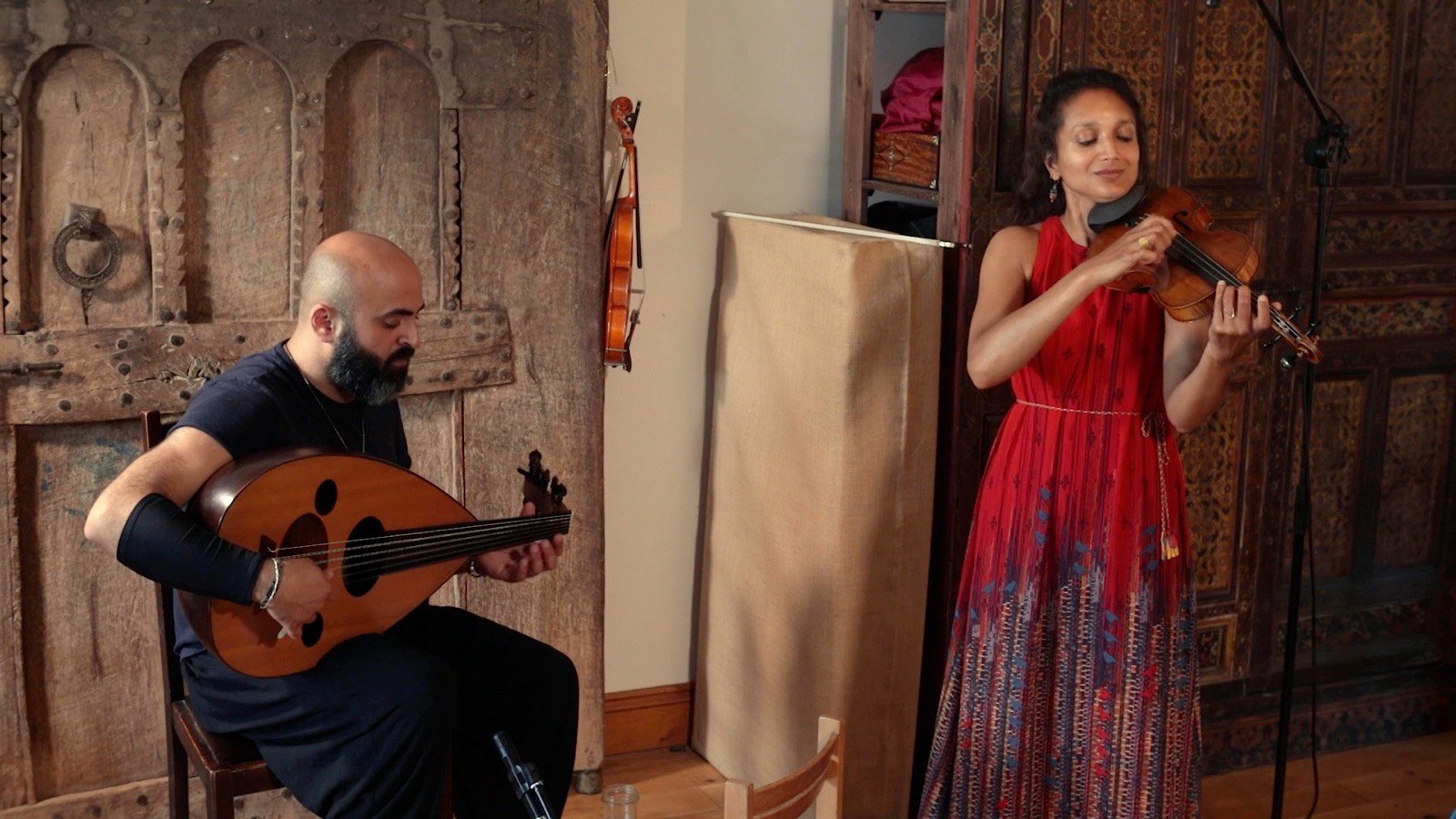 Oud and violin